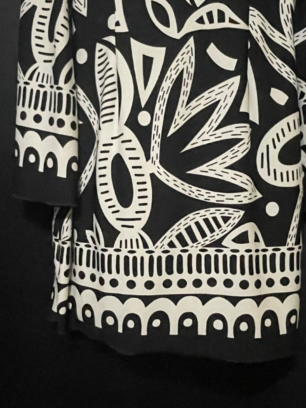 Nicola US Black & White Dress Size L – Long Sleeve – Flowy Sleeve – Chic - Picture 6 of 7
